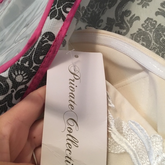 Private collection wedding dress. New with tags - Picture 5 of 5